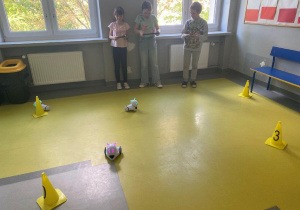 Sterowanie robotami Photon - zabawa w wyścig