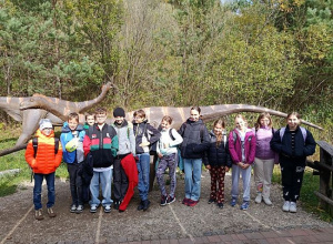 Uczniowie klasy Va w Jura Parku