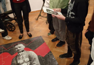 Ułożone puzzle w muzeum