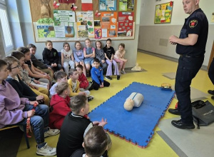 Zajęcia z pierwszej pomocy ze Strażą Miejską – klasa 2B
